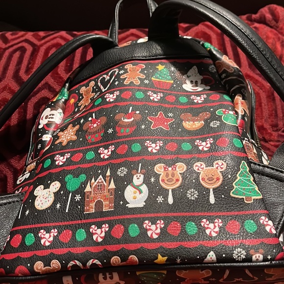 Brand new never used excellent condition no tags. Disneys Christmas edition